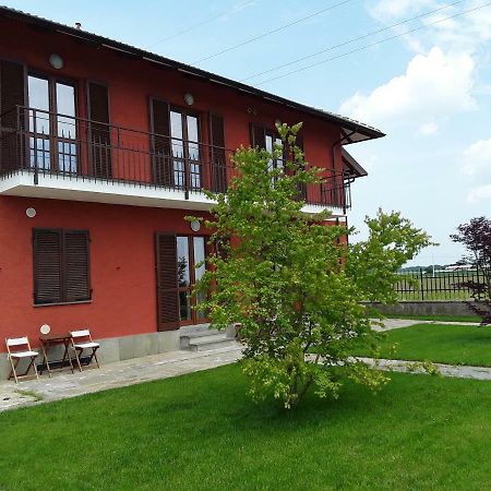 Tra Menta E Meliga Hotel Carignano  Kültér fotó