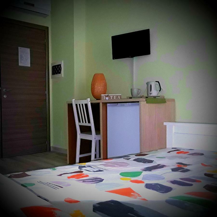 Tra Menta E Meliga Hotel Carignano  Kültér fotó